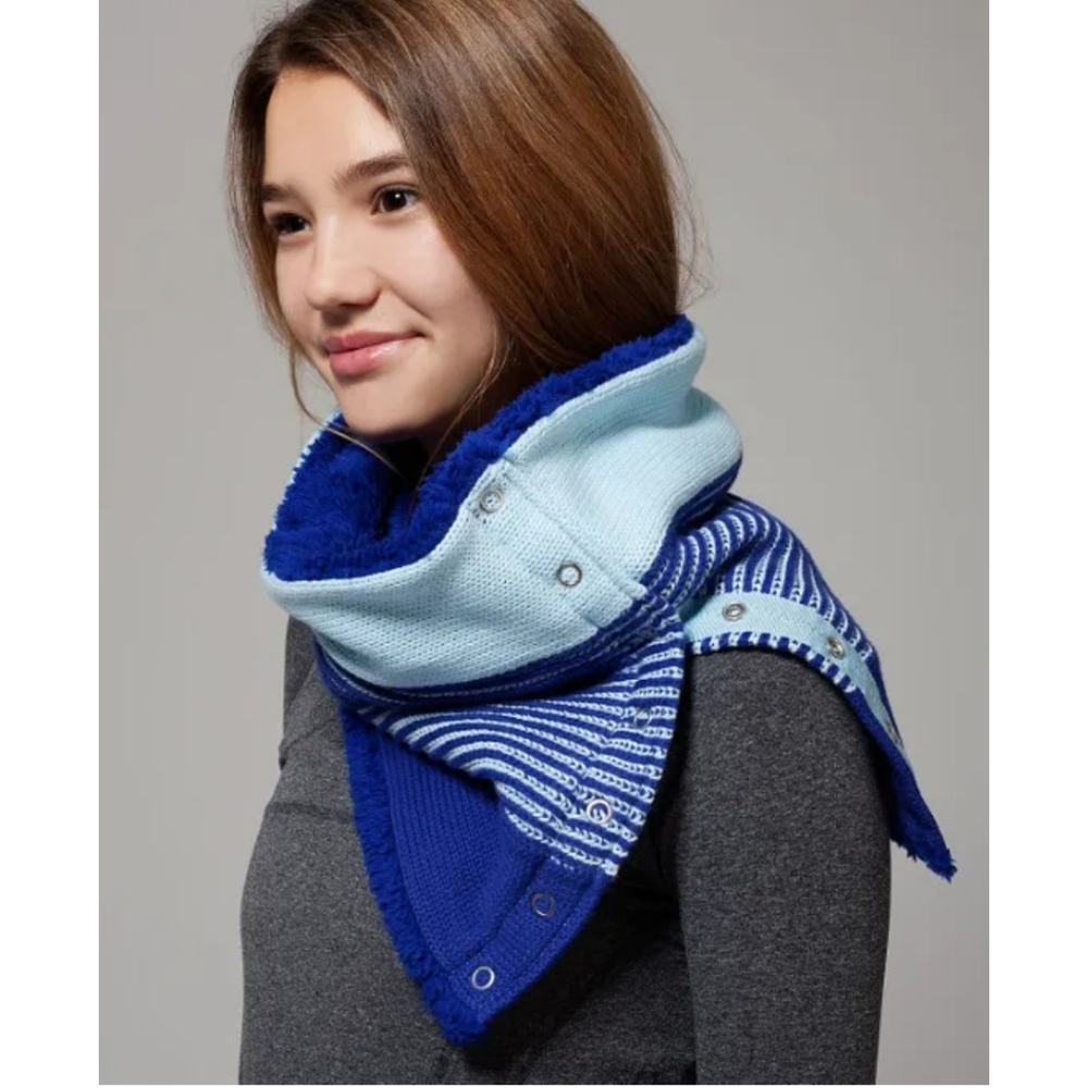 Iviva Snow Salutation neck warmer scarf (girls Lululemon)